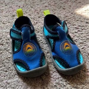 Ohs kosh infant water shoes